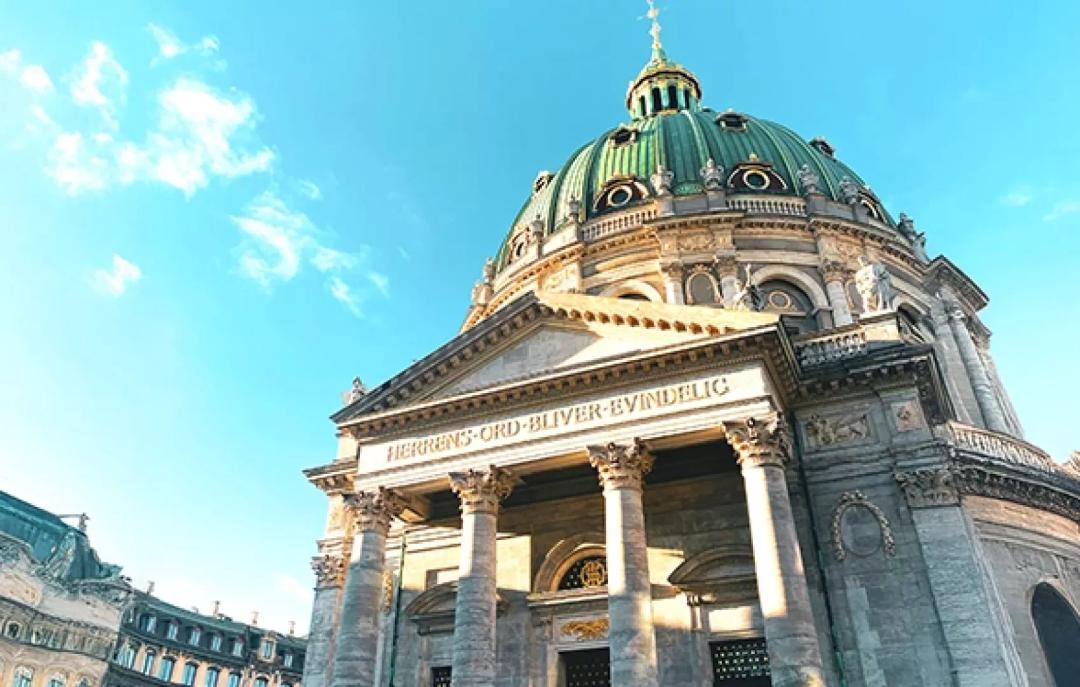 WHY MITTE?