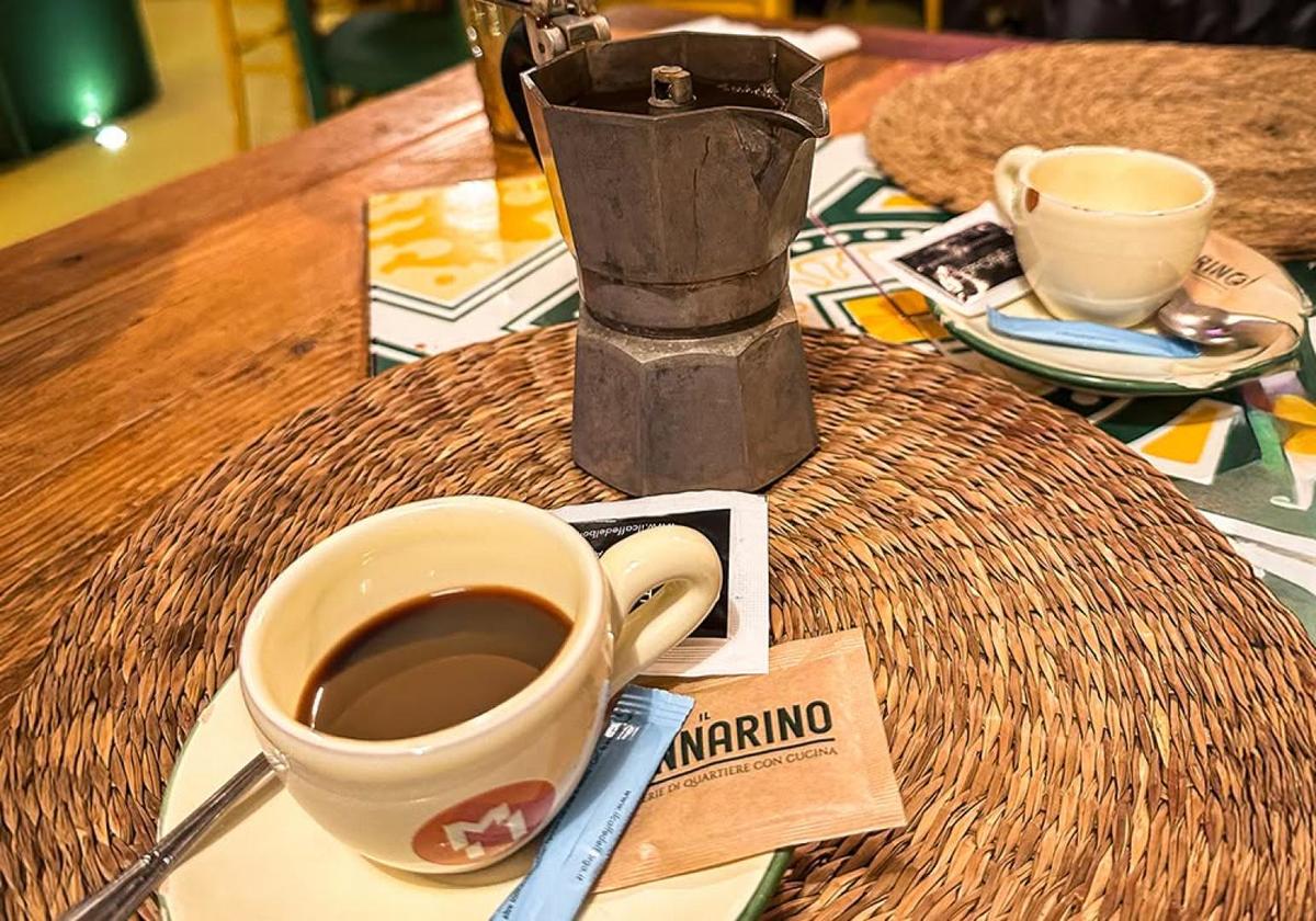 talian espresso served with biscotti in a Milan café