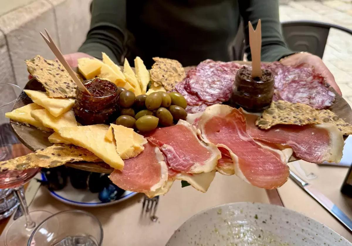 secret-food-tours-split-image-5