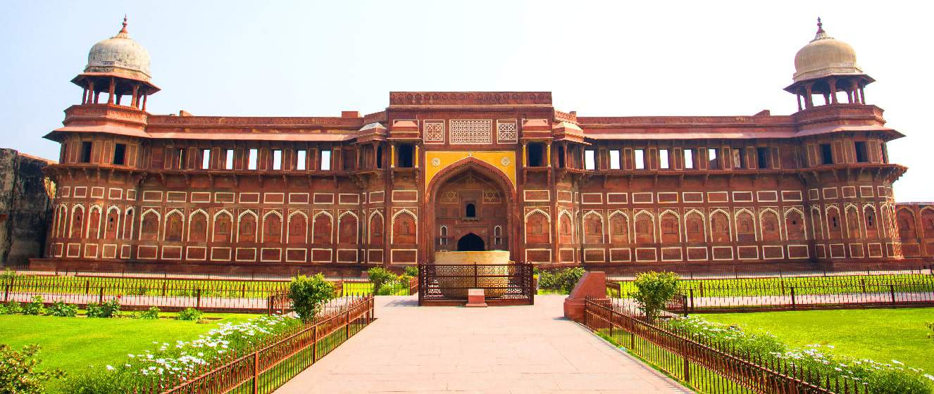 the red fort of agra
