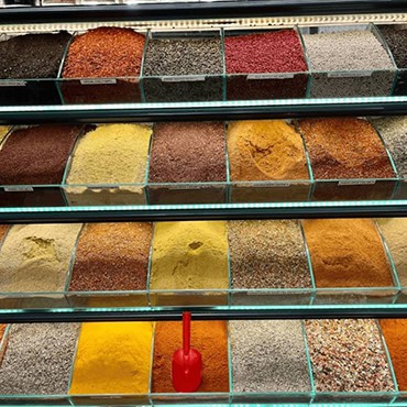 Food Tours Istanbul: Go Spice Shopping with a Local Guide