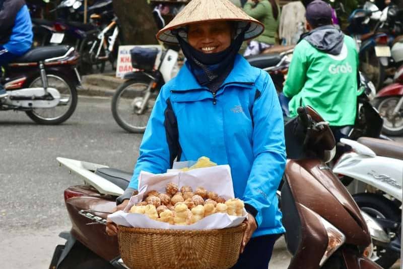 Hanoi food vendor