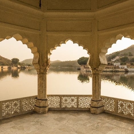 lake by amer fort jaipur rajasthan india