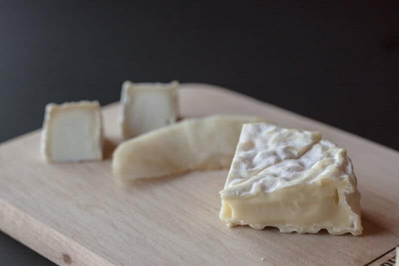 Soft cheese display