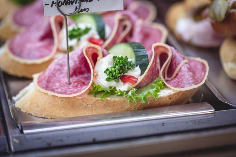 Cured meat sandwich