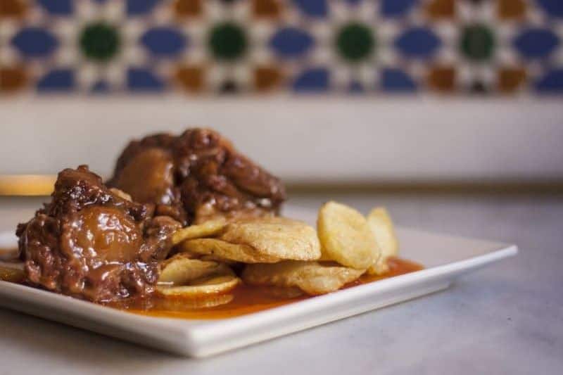 Oxtail with chips